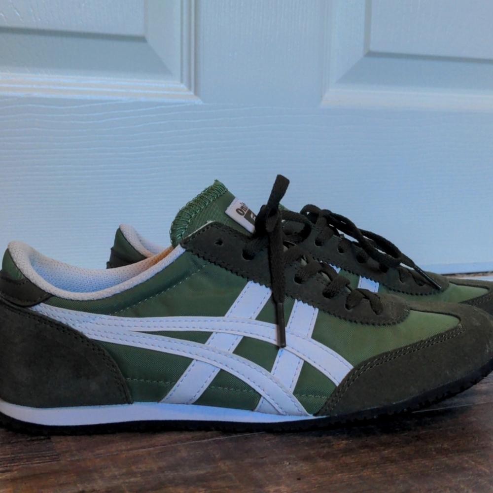 Onitsuka  tigers, green, size 5